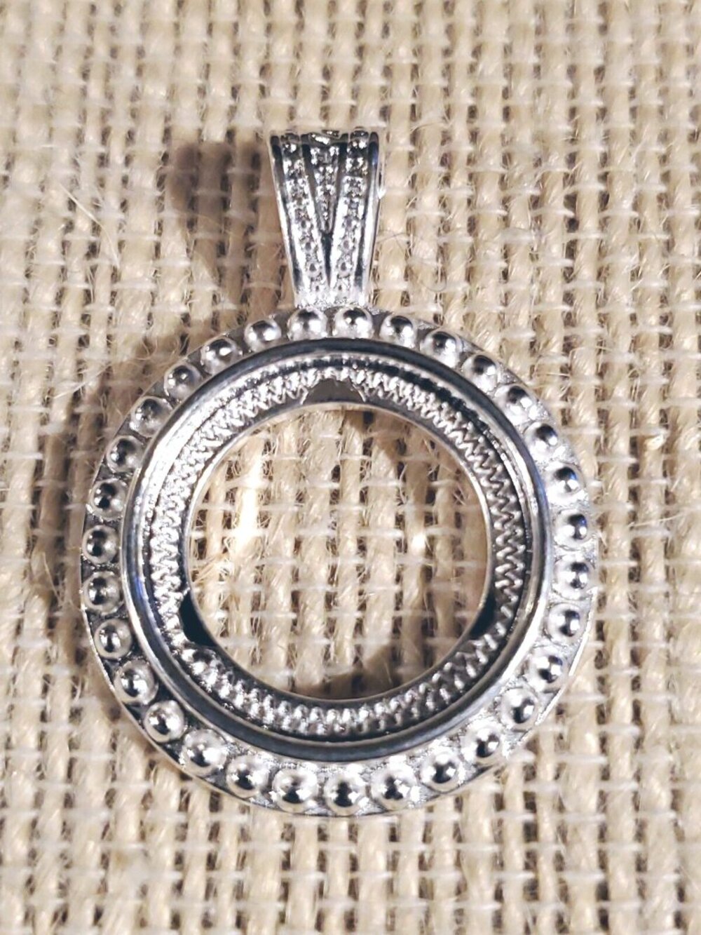 Sterling Silver Plated Art Deco Dotted 16mm Round Cabochon Pendant Setting - Picture 2 of 6